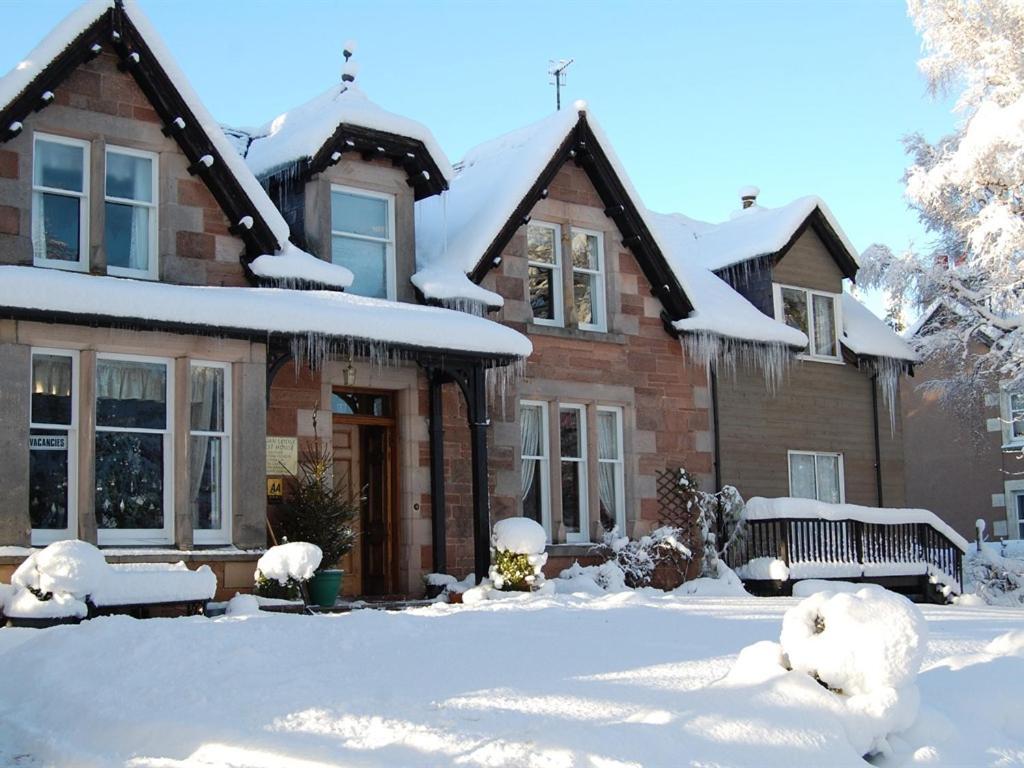 Glenan Lodge Self Catering Tomatin Eksteriør billede
