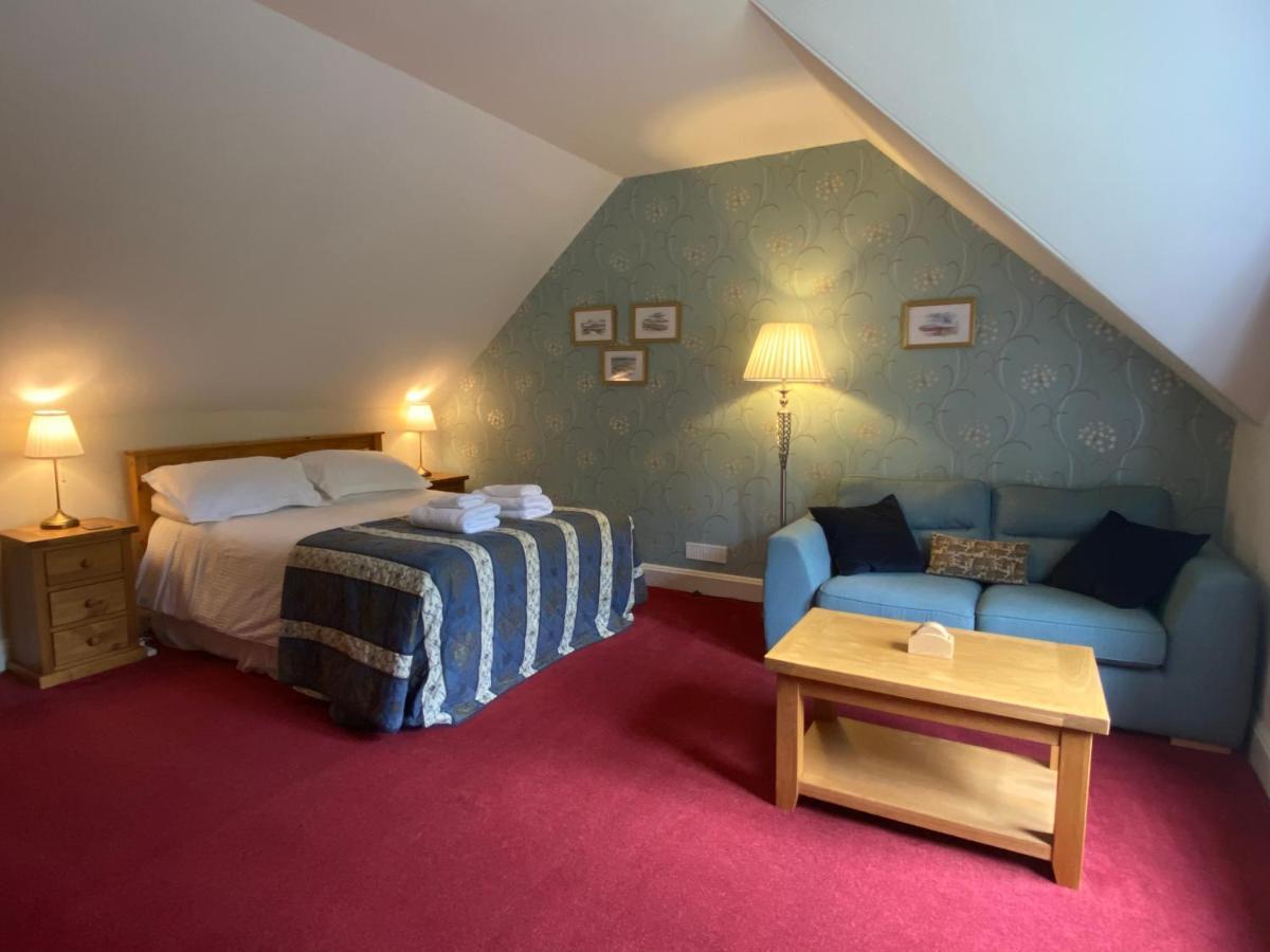 Glenan Lodge Self Catering Tomatin Eksteriør billede
