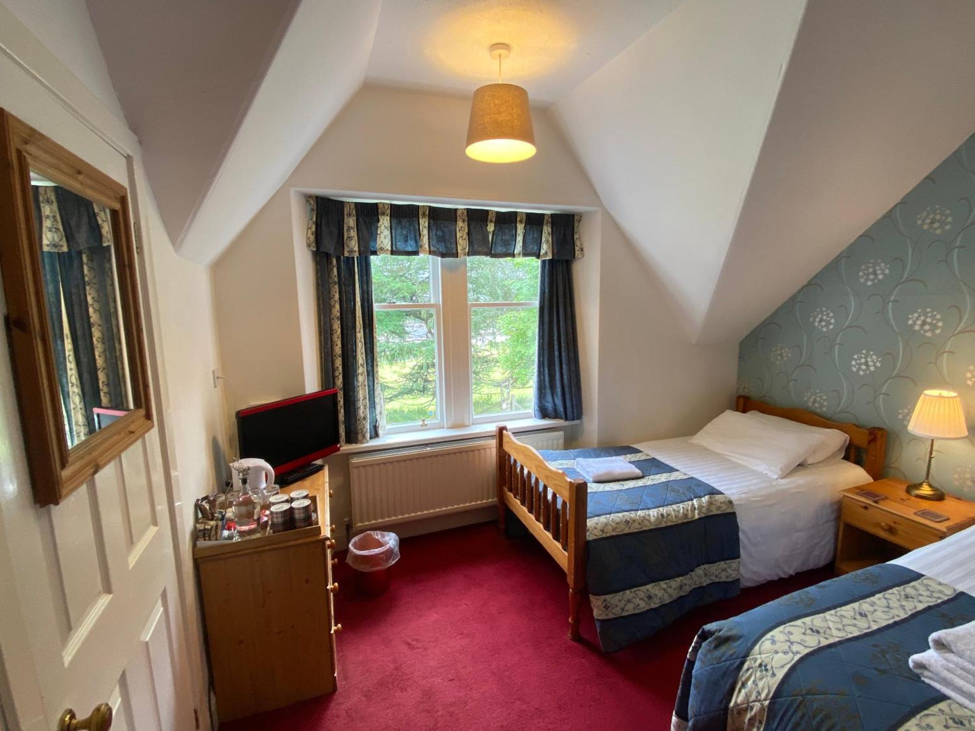 Glenan Lodge Self Catering Tomatin Eksteriør billede